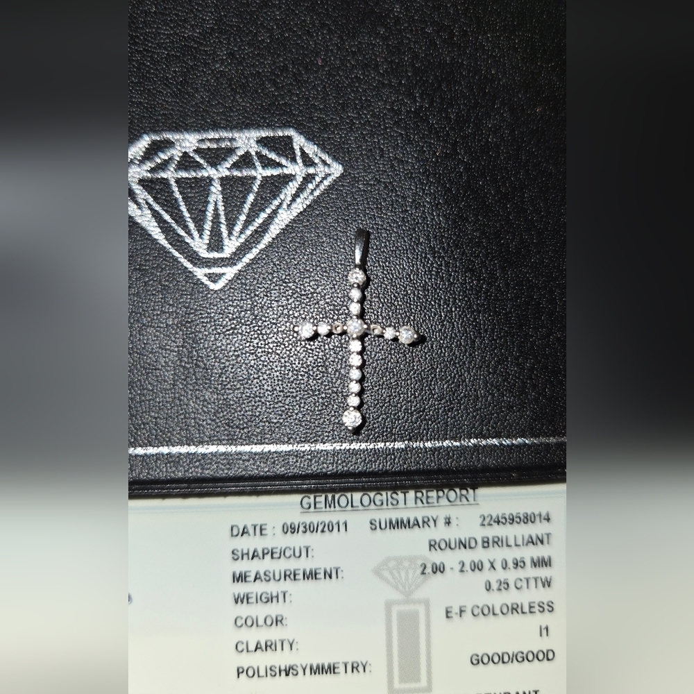 14K White Gold Diamond Cross Pendant 0.25cttw E-F COLORLESS - CERTIFIED - AS IS